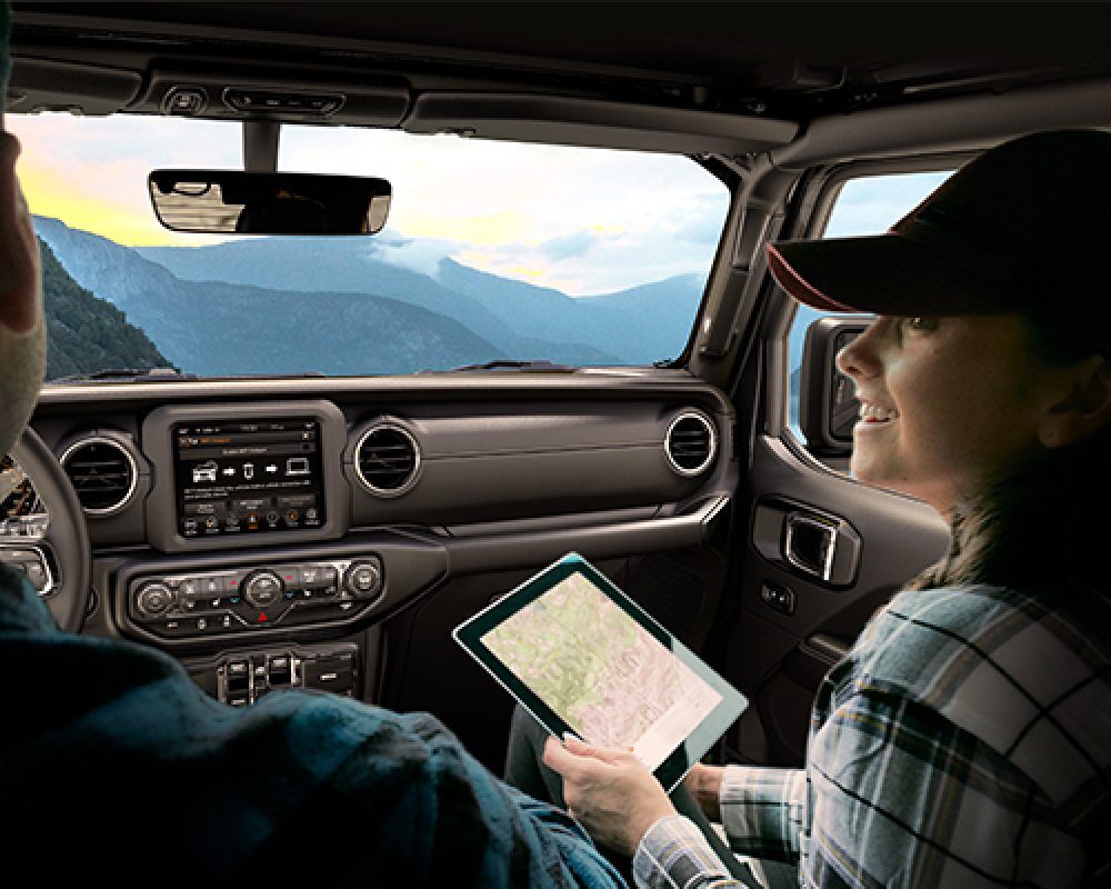 Jeep® Wrangler Technology - Uconnect System & More